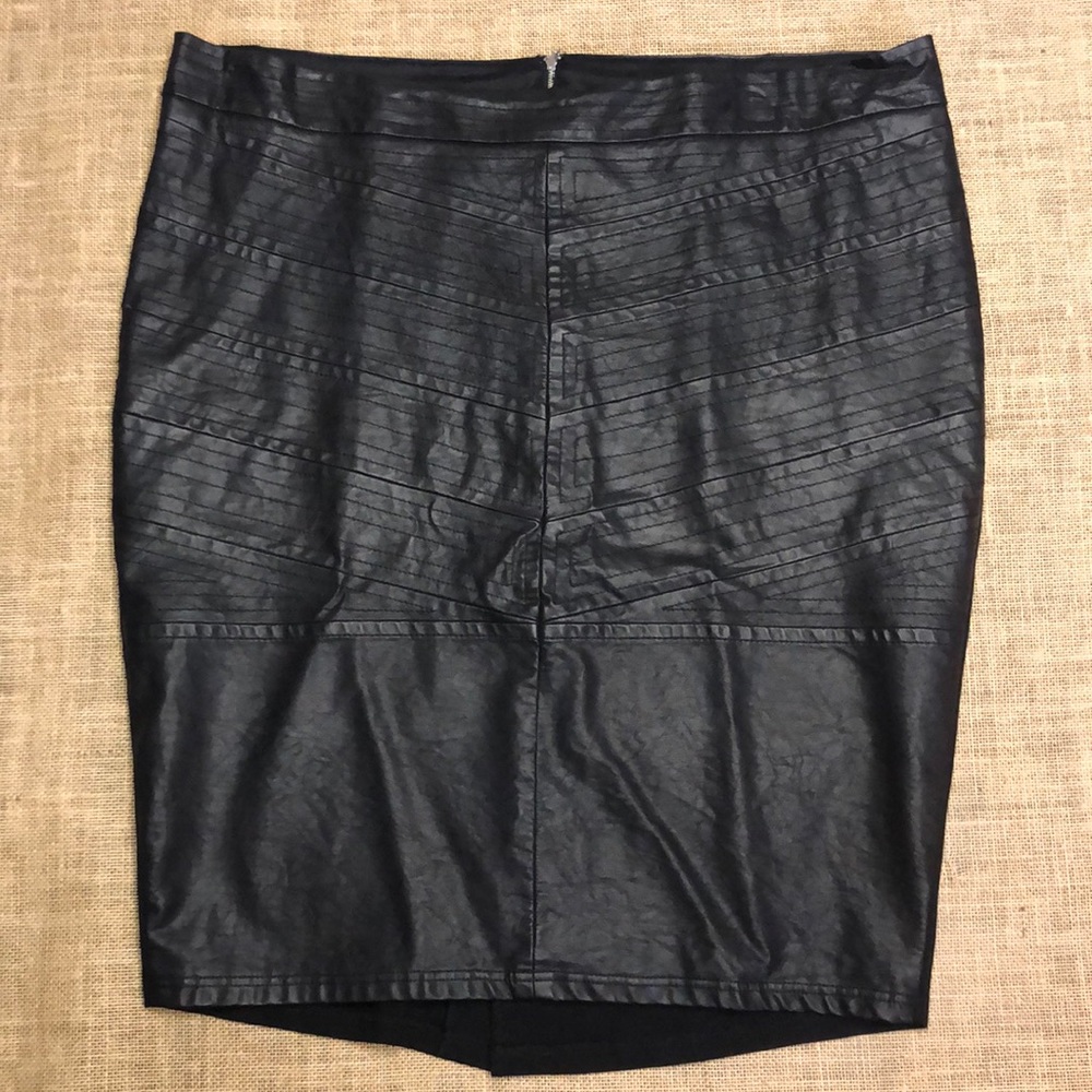 Rebel Wilson for Torrid- Black Pencil Skirt